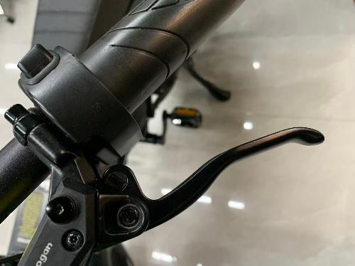 brake handle view 2